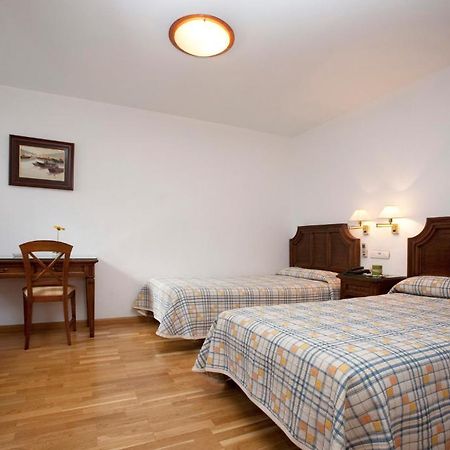 Hotel Avenida Yecla Zewnętrze zdjęcie