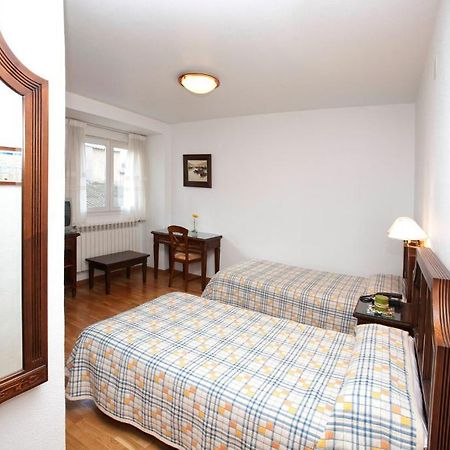 Hotel Avenida Yecla Zewnętrze zdjęcie