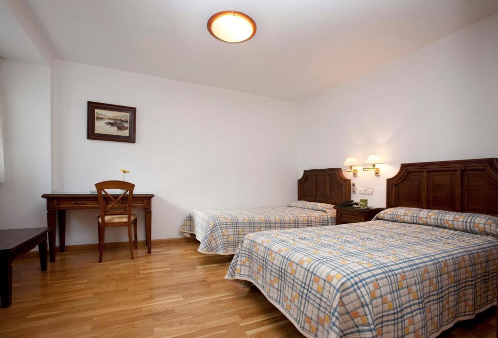 Hotel Avenida Yecla Zewnętrze zdjęcie